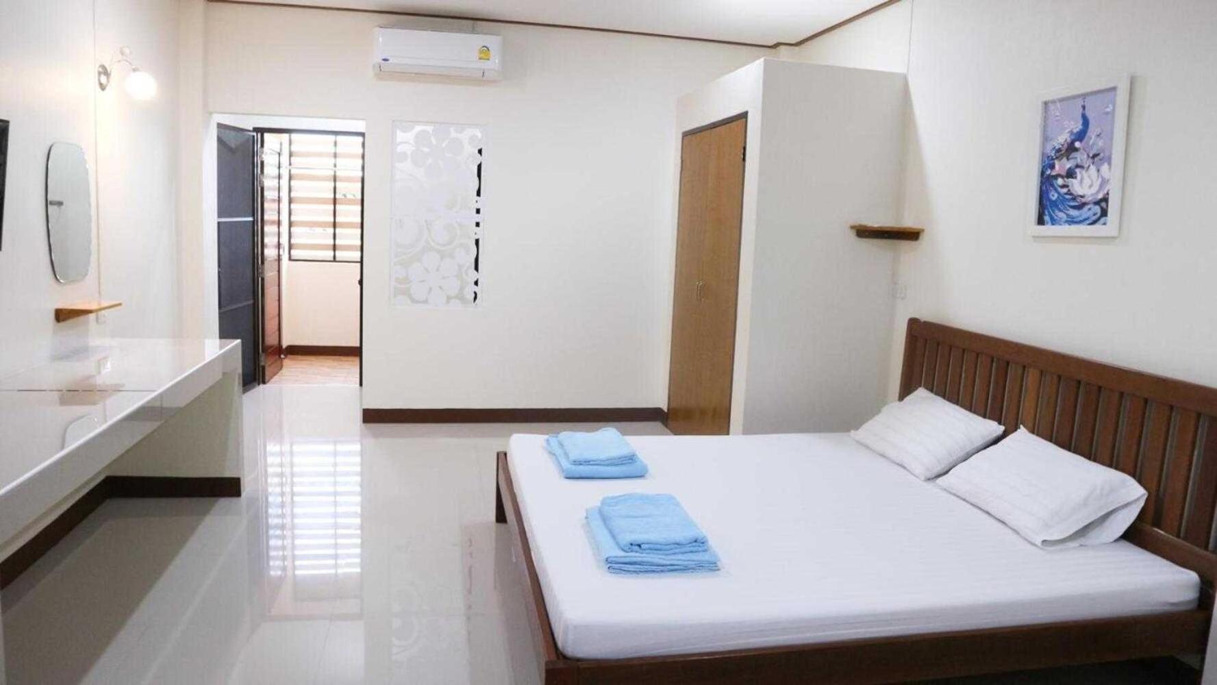 Capital O 75521 Sang Siri Apartment Samut Songkhram Екстериор снимка