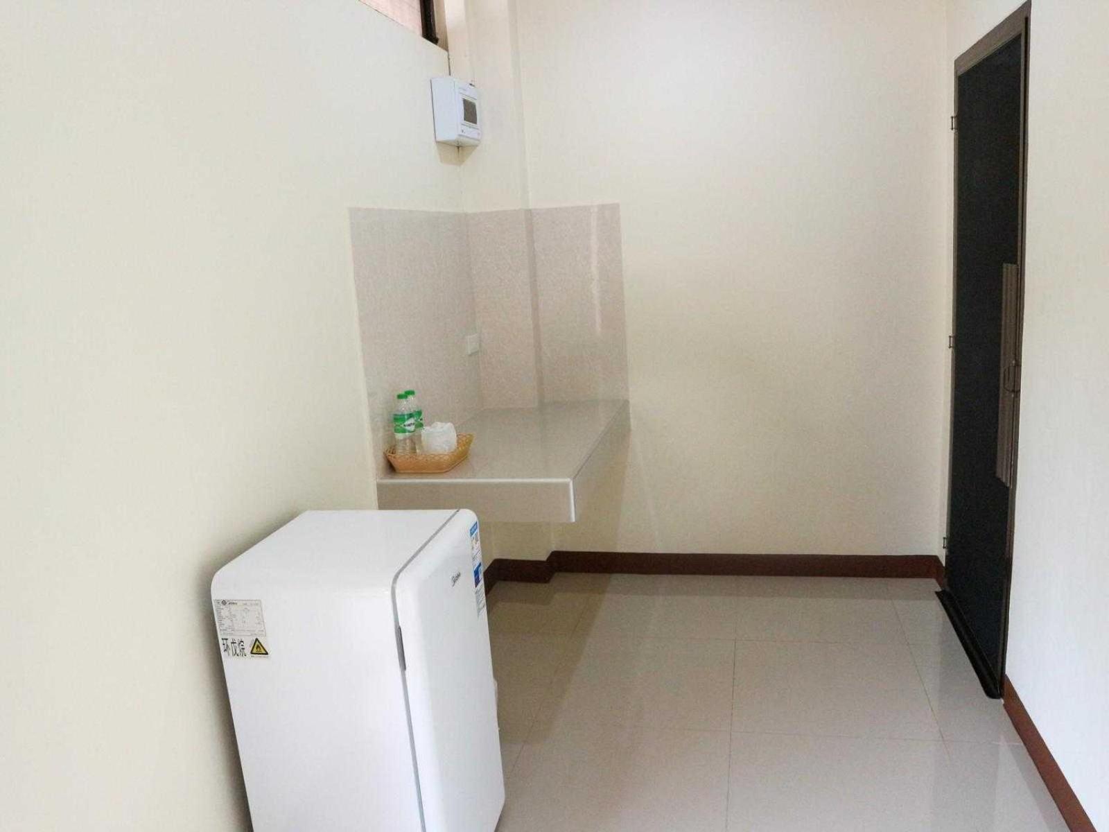 Capital O 75521 Sang Siri Apartment Samut Songkhram Екстериор снимка