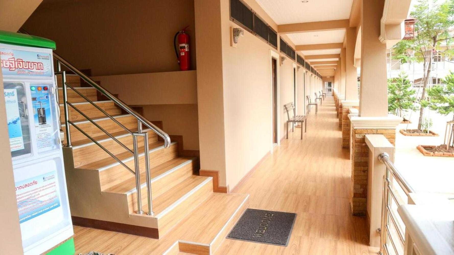 Capital O 75521 Sang Siri Apartment Samut Songkhram Екстериор снимка